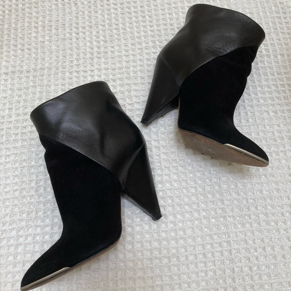 IRO black leather and suede ankle boots - Picture 2 of 10
